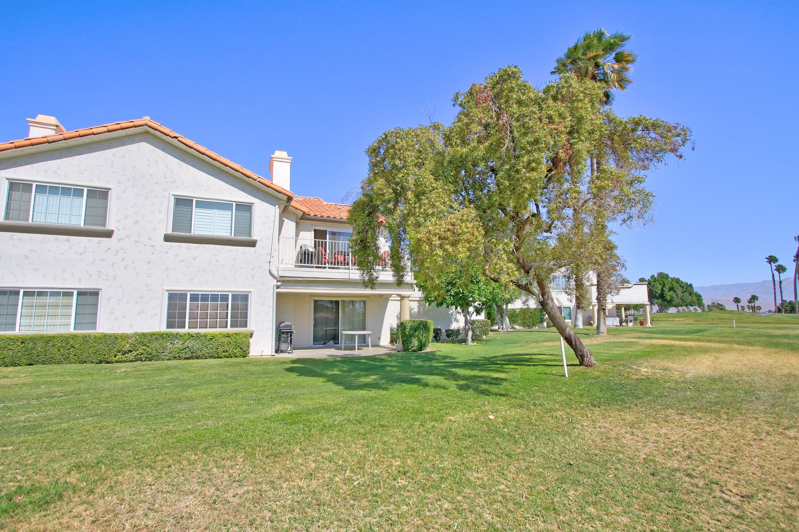 Desert Falls Country Club Rentals in Palm Desert Fairway