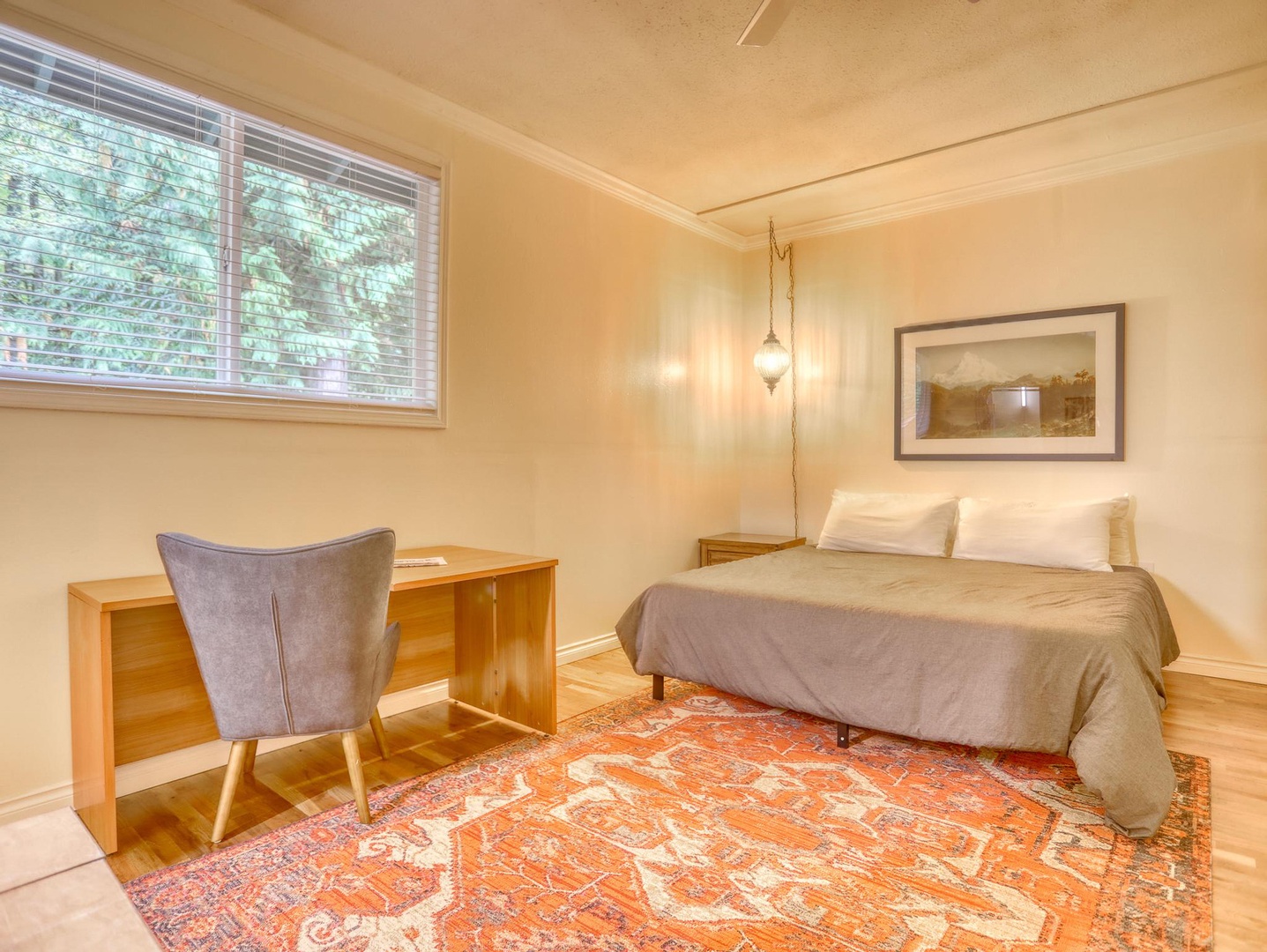 Twin Cedars Getaway 2 Bedroom House in Welches, OR