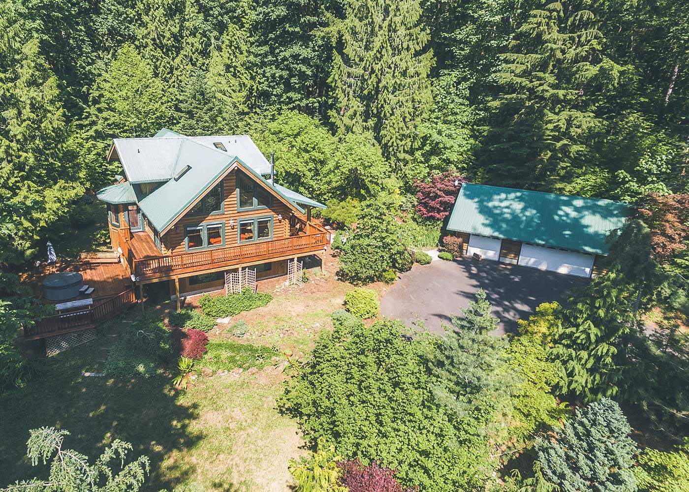 Forest View Lodge 4 Bedroom Cabin in picture