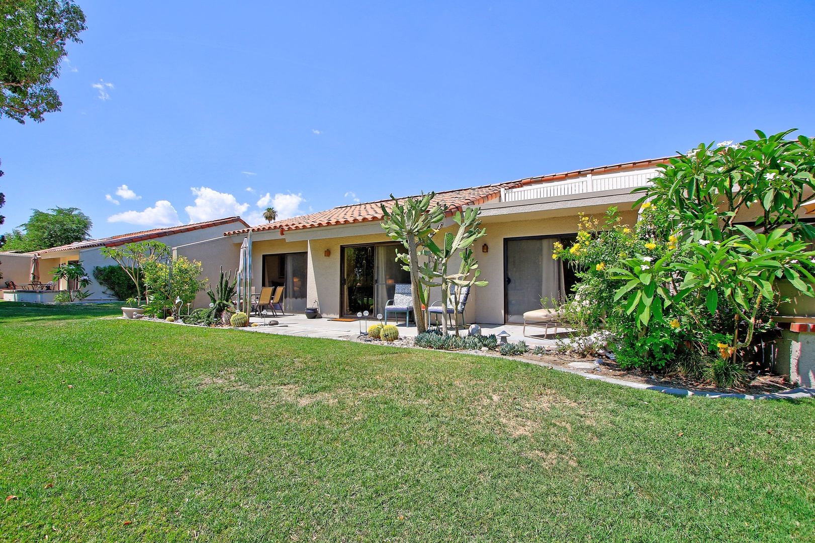 PS860 Palm Desert Resorter CC