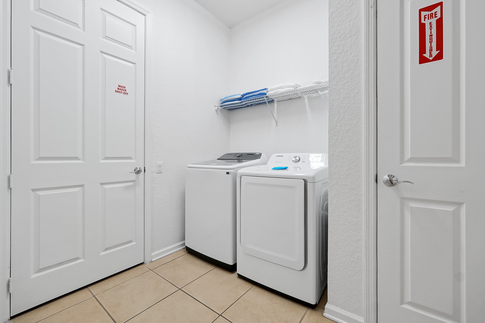 Your stay includes convenient in-unit laundry with a full-size washer and dryer, plus extra storage above for your beach towels and essentials.