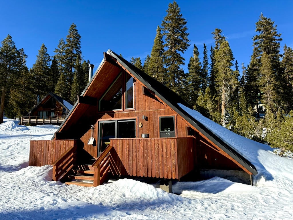 Chalet 1 winter exterior 1