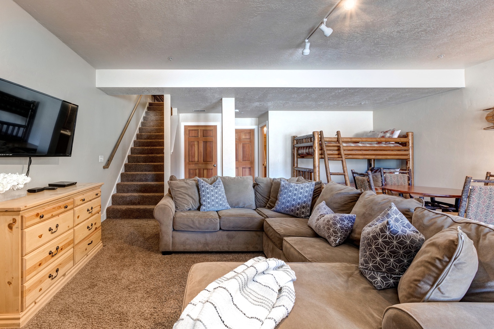 Canyon Crossing 2153