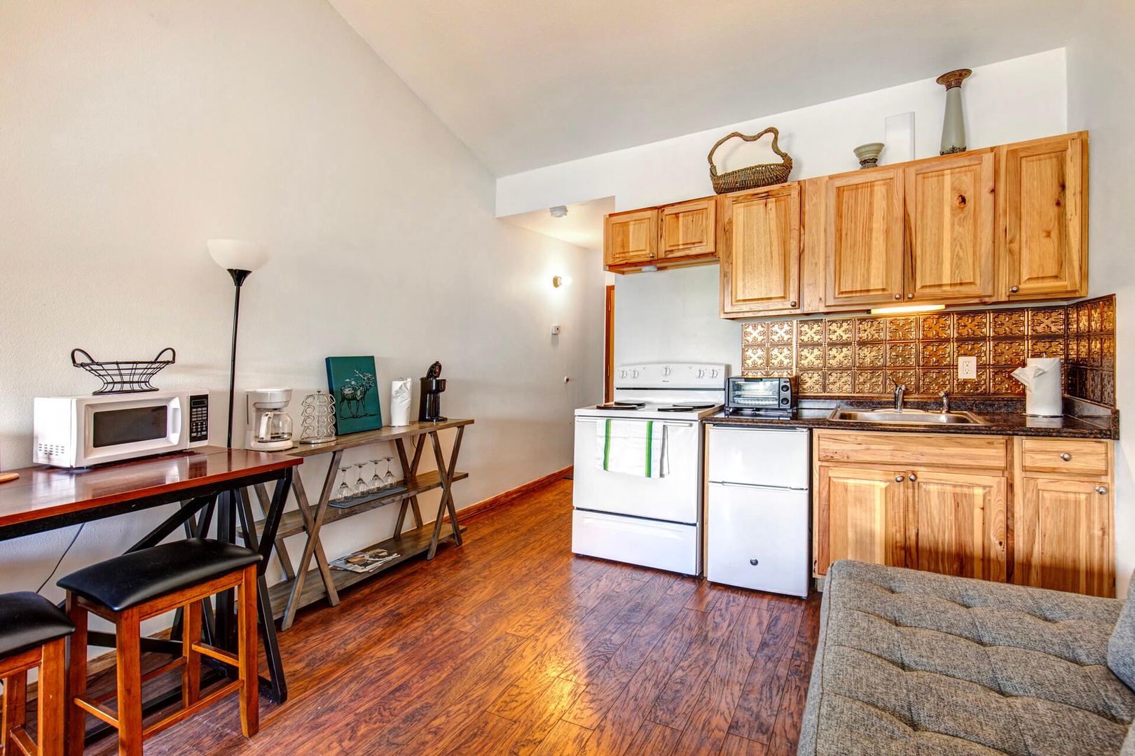 Prospector Condos 435