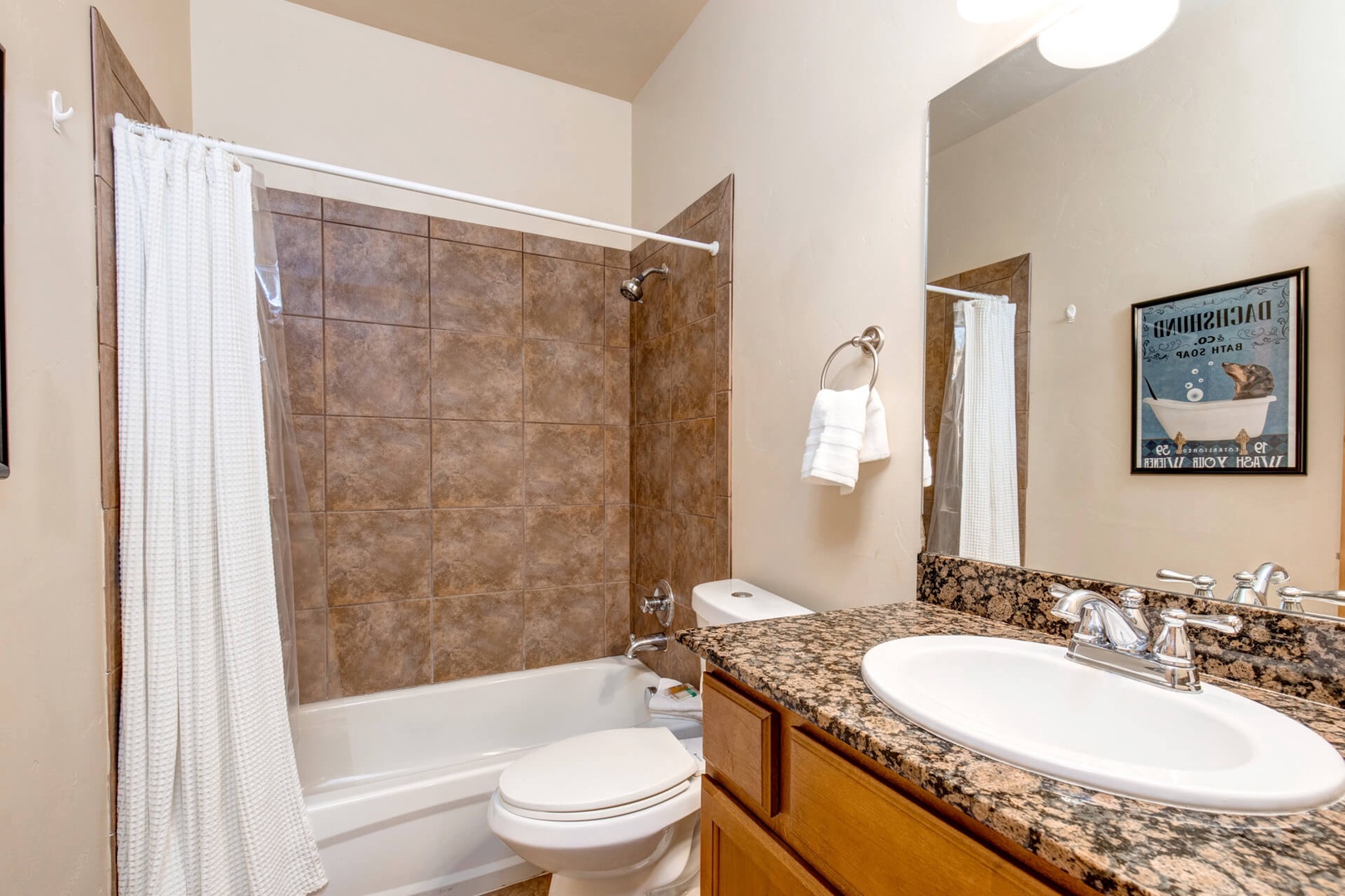 Bear Hollow Lodges 1104: The second bathroom accommodates your guests.  It is a full bathroom shared between the two guest bedrooms rooms, appointed with a tub/shower combo, large vanity and sink.