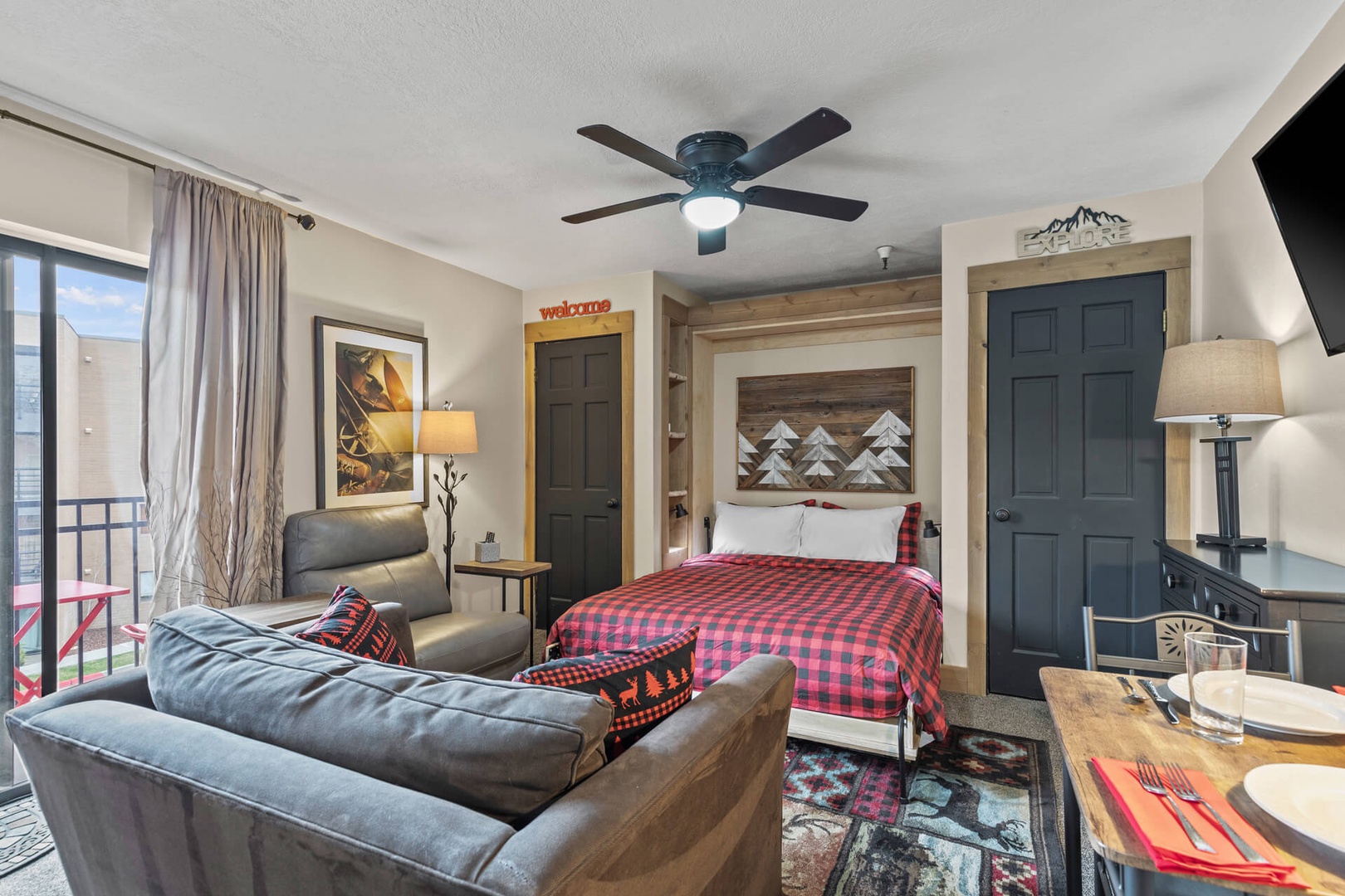 Carriage House 328