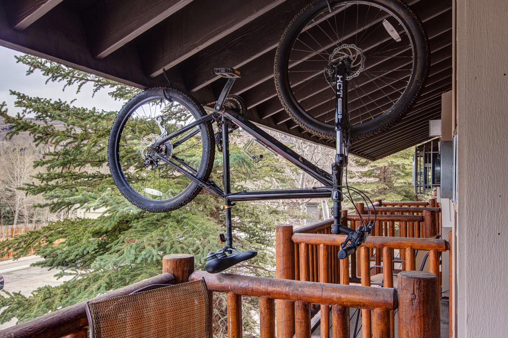 Prospector Condos 821