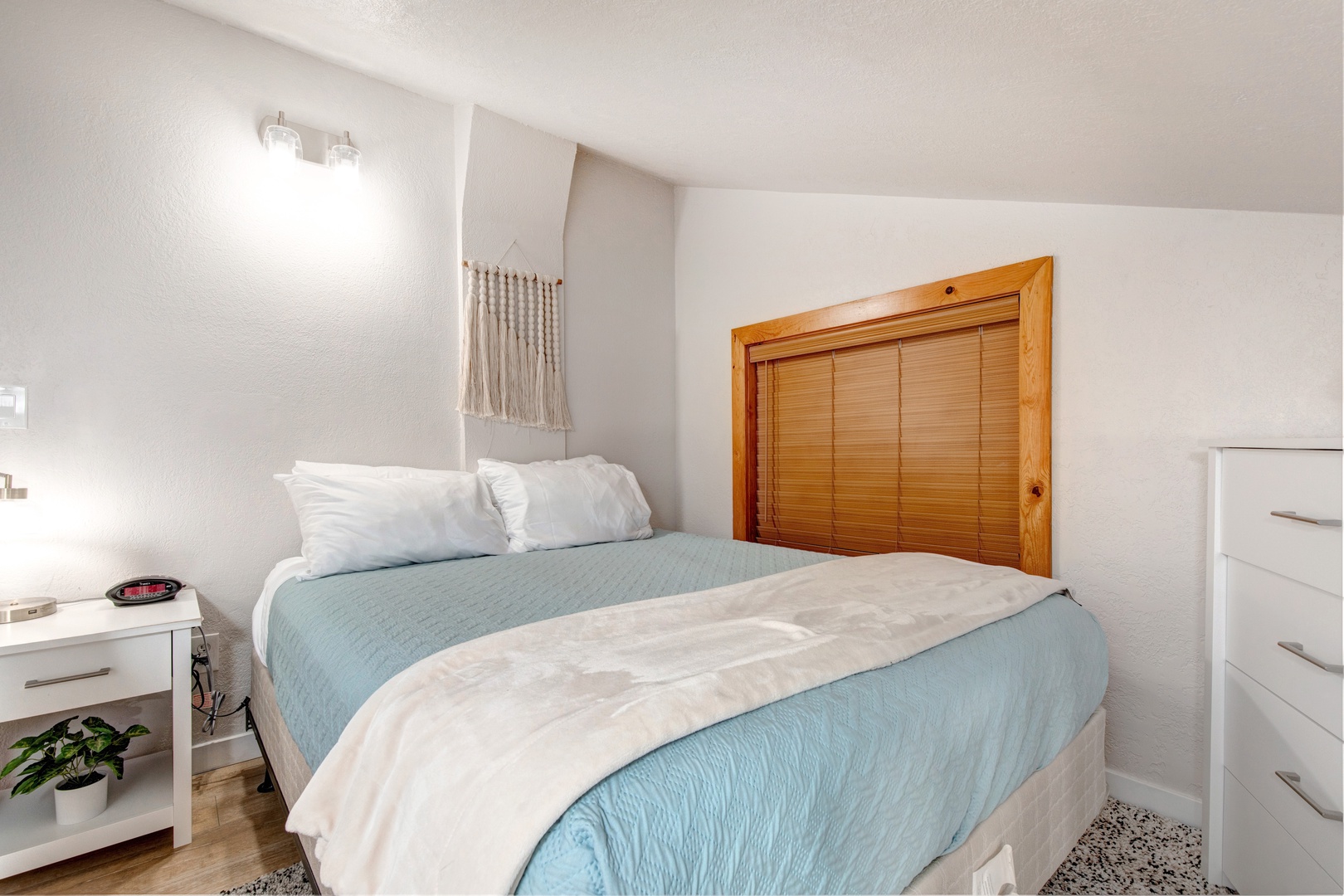 Prospector Condos 921