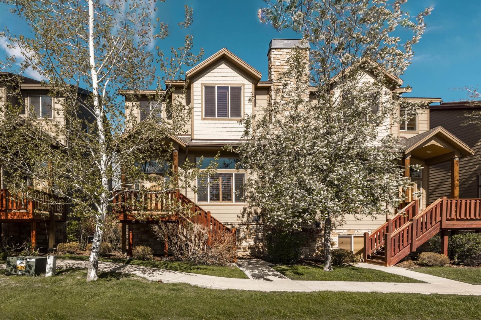 Bear Hollow Village 5607