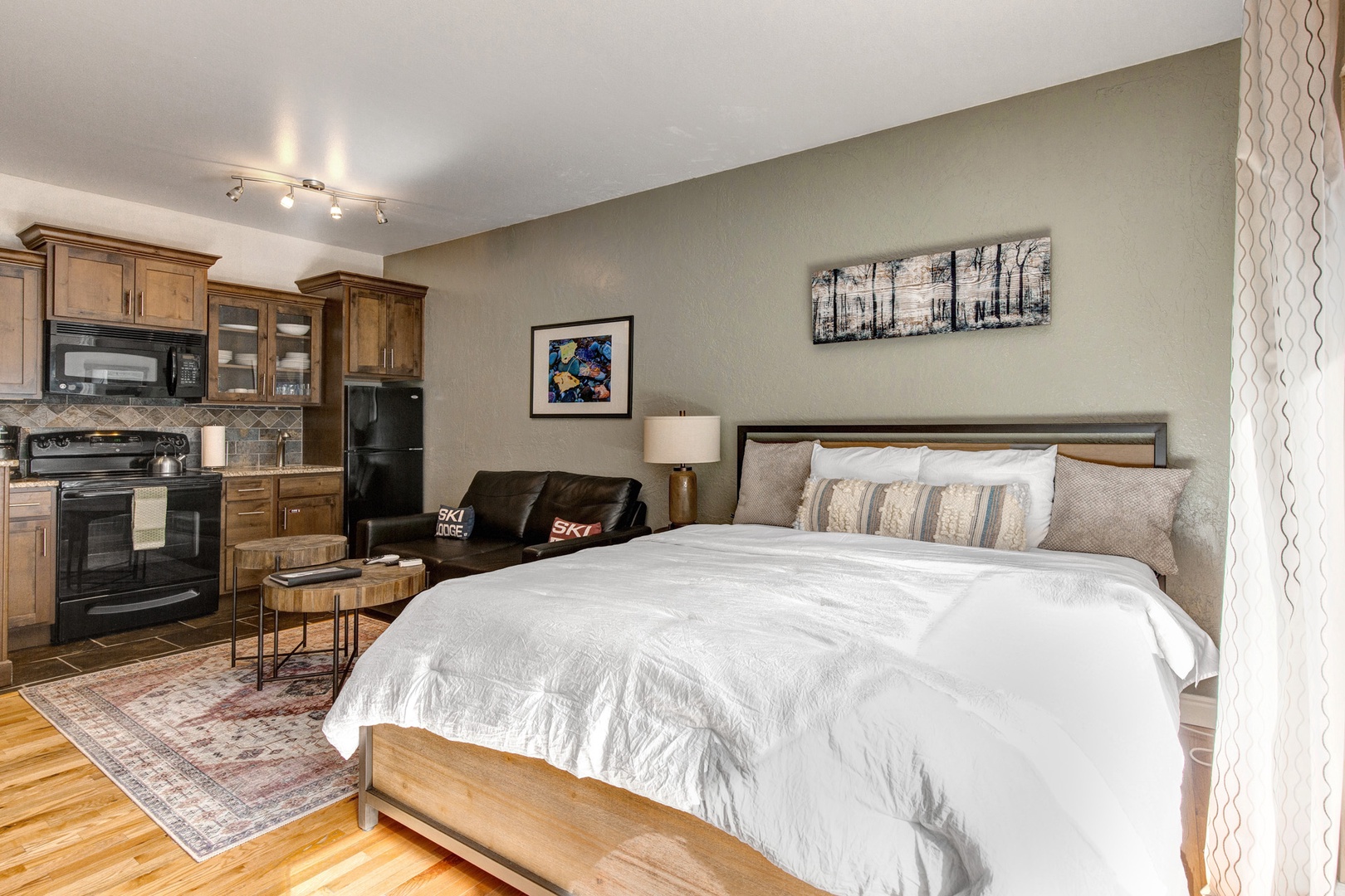 Prospector Condos 410