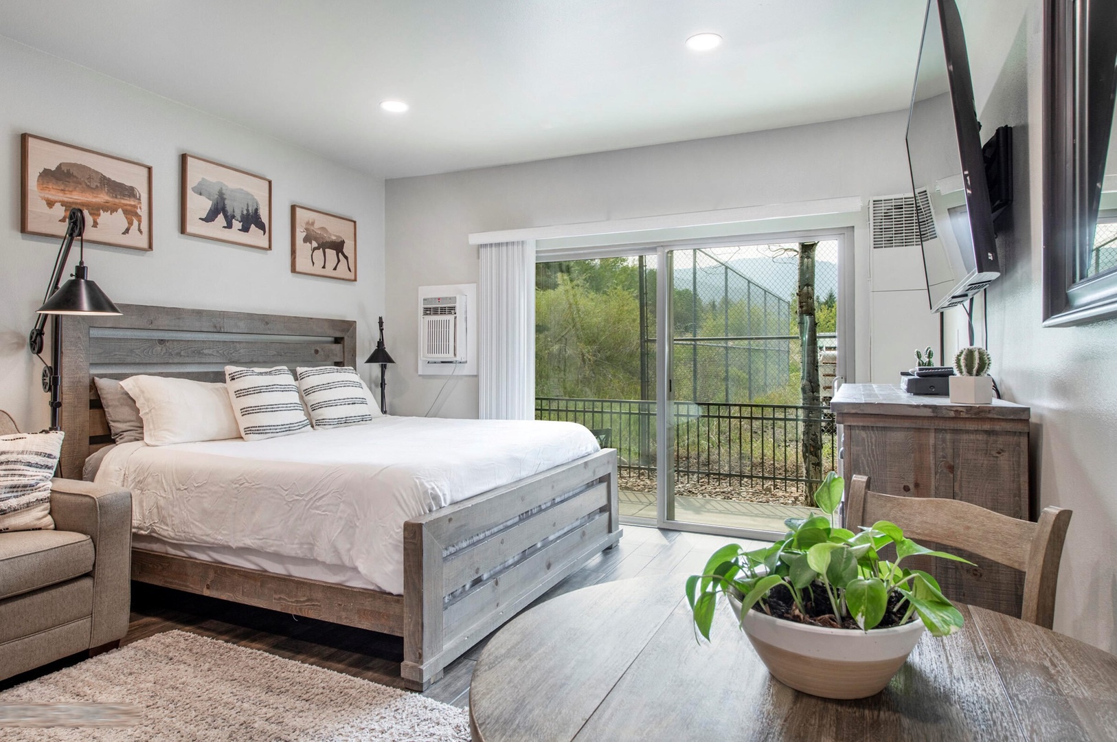 Prospector Condos 616