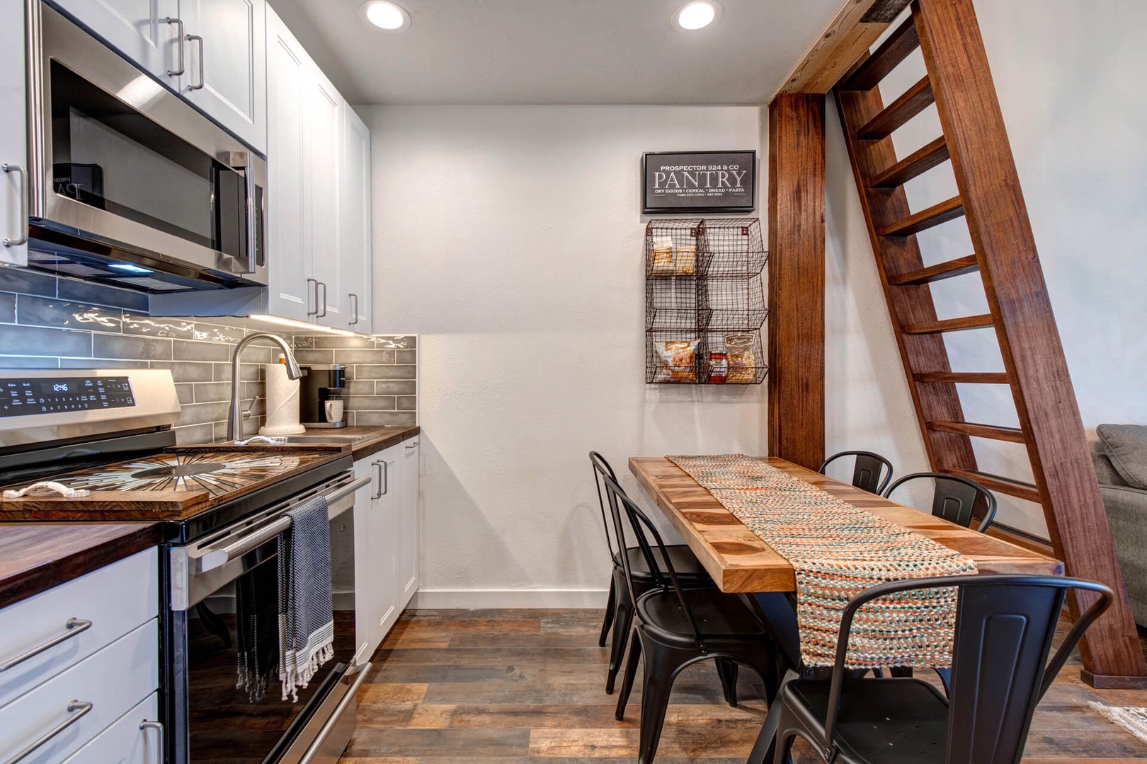 Prospector Condos 924