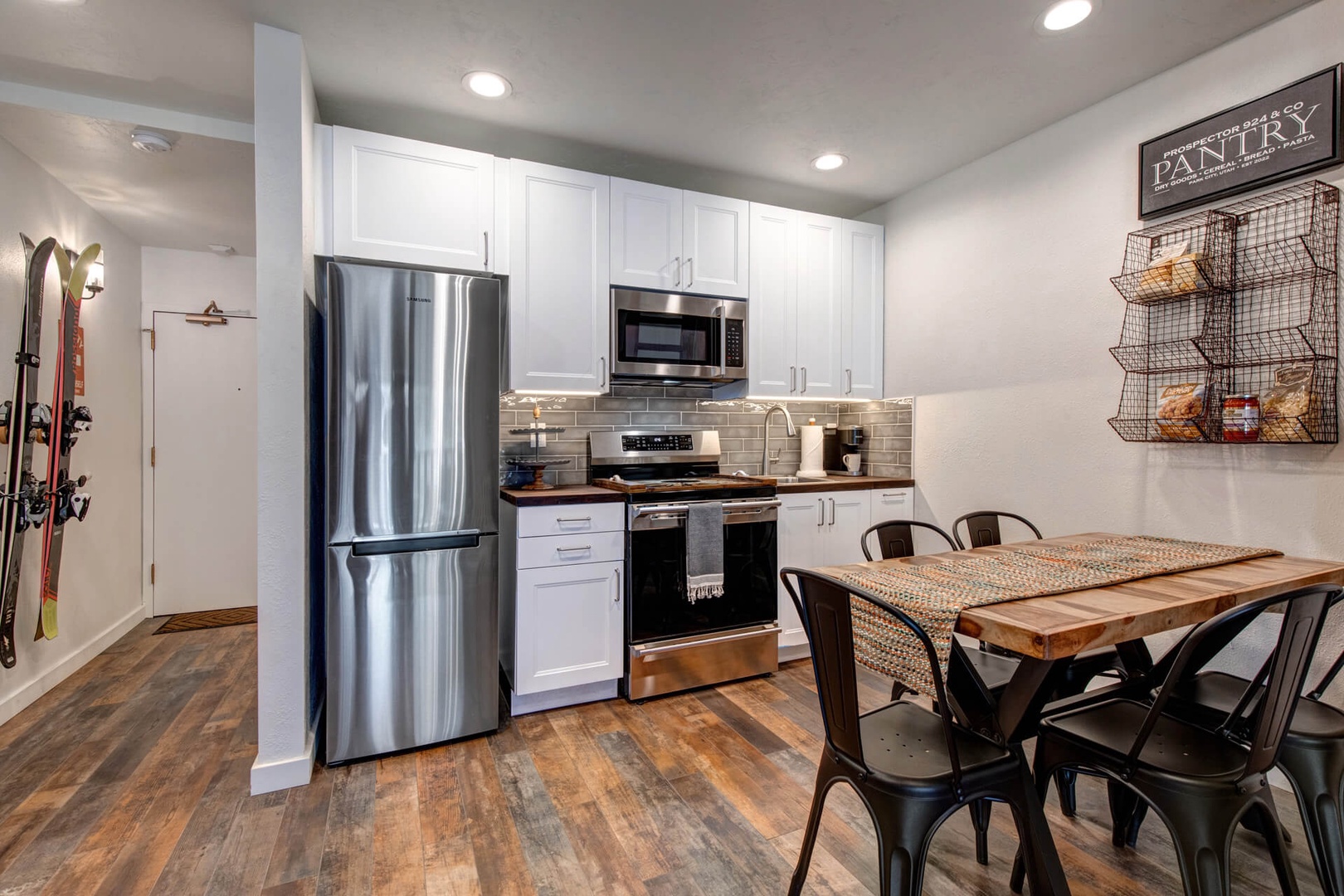 Prospector Condos 924