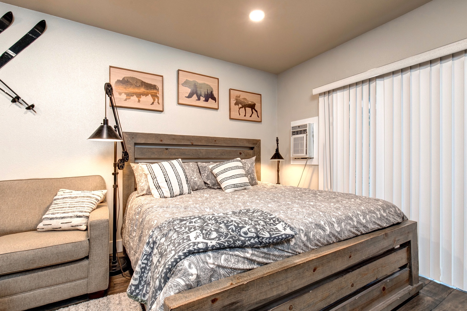 Prospector Condos 616