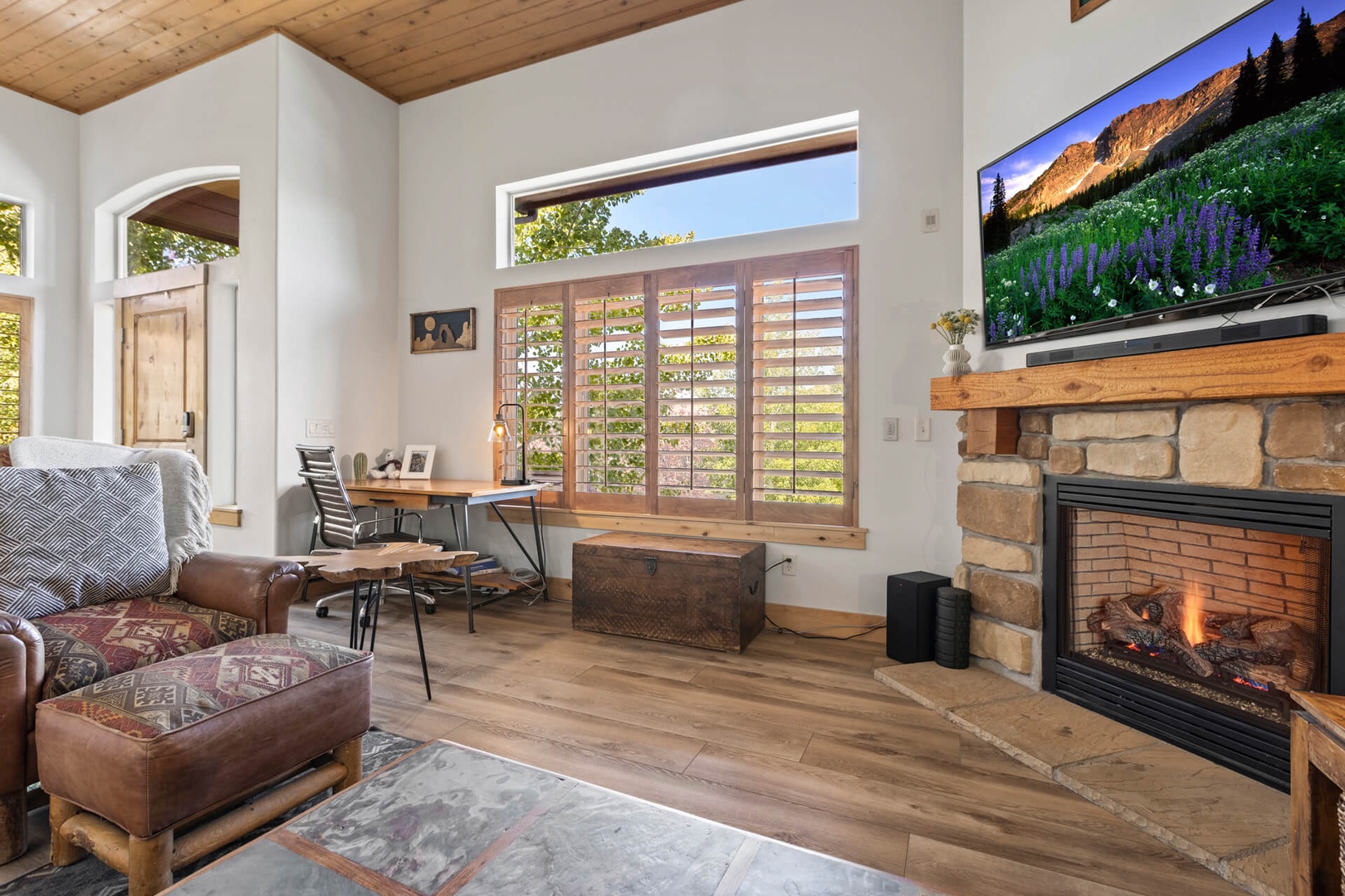 Bear Hollow Village 5595