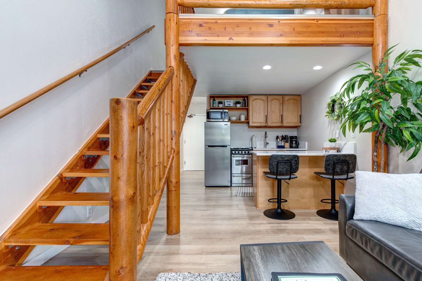 Prospector Condos 921