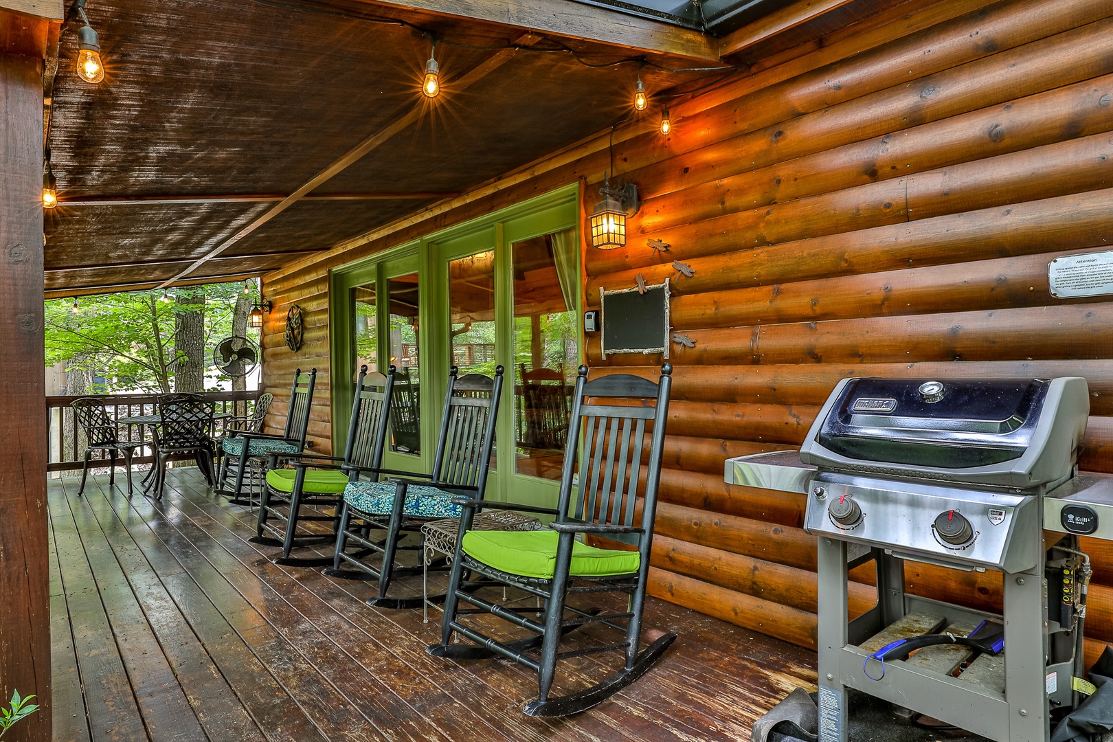 Spacious covered porch