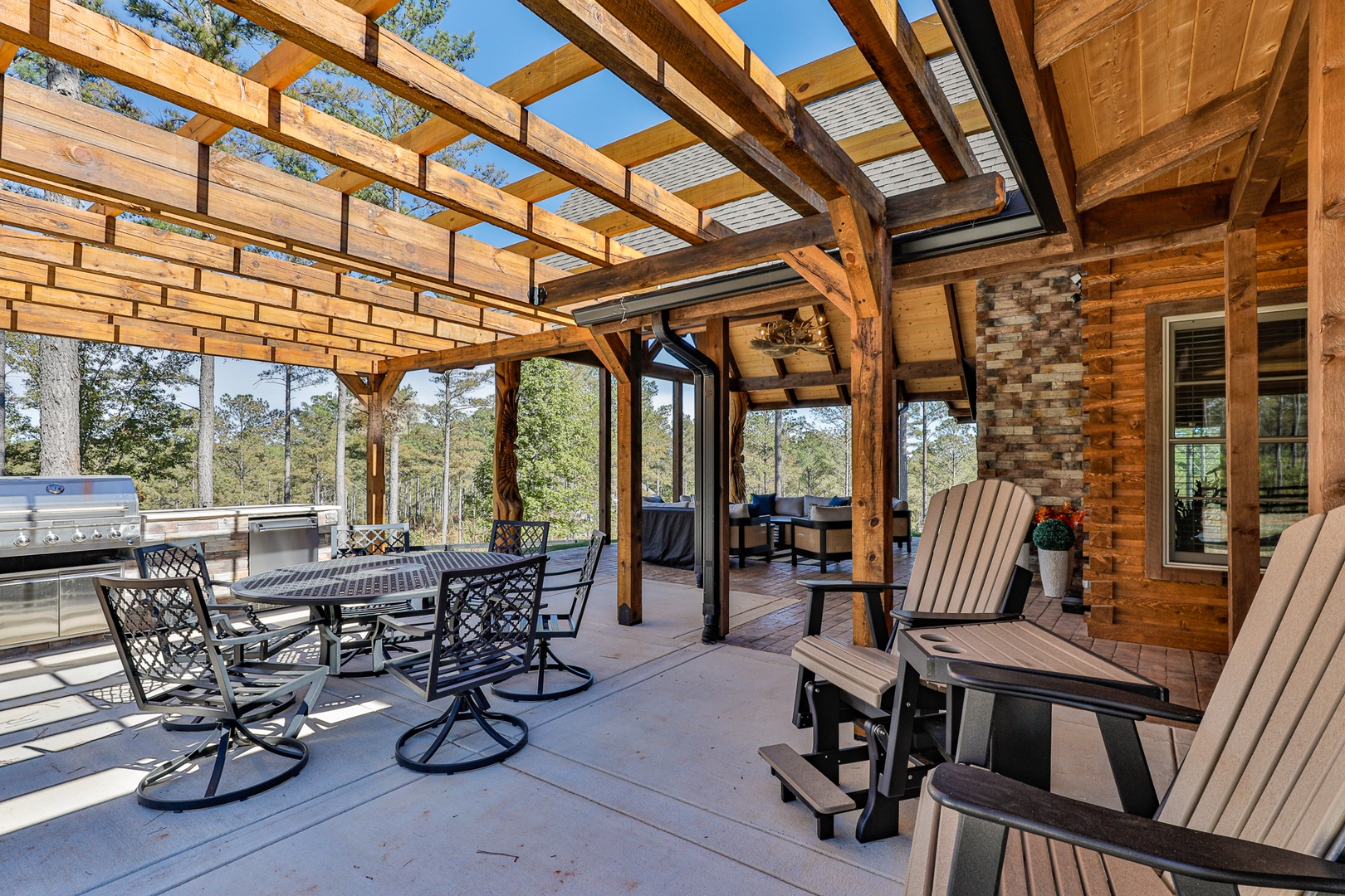 Outdoor Grilling/Kitchen with dining and seating