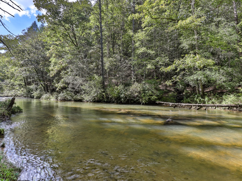 Beautiful Mountaintown Creek