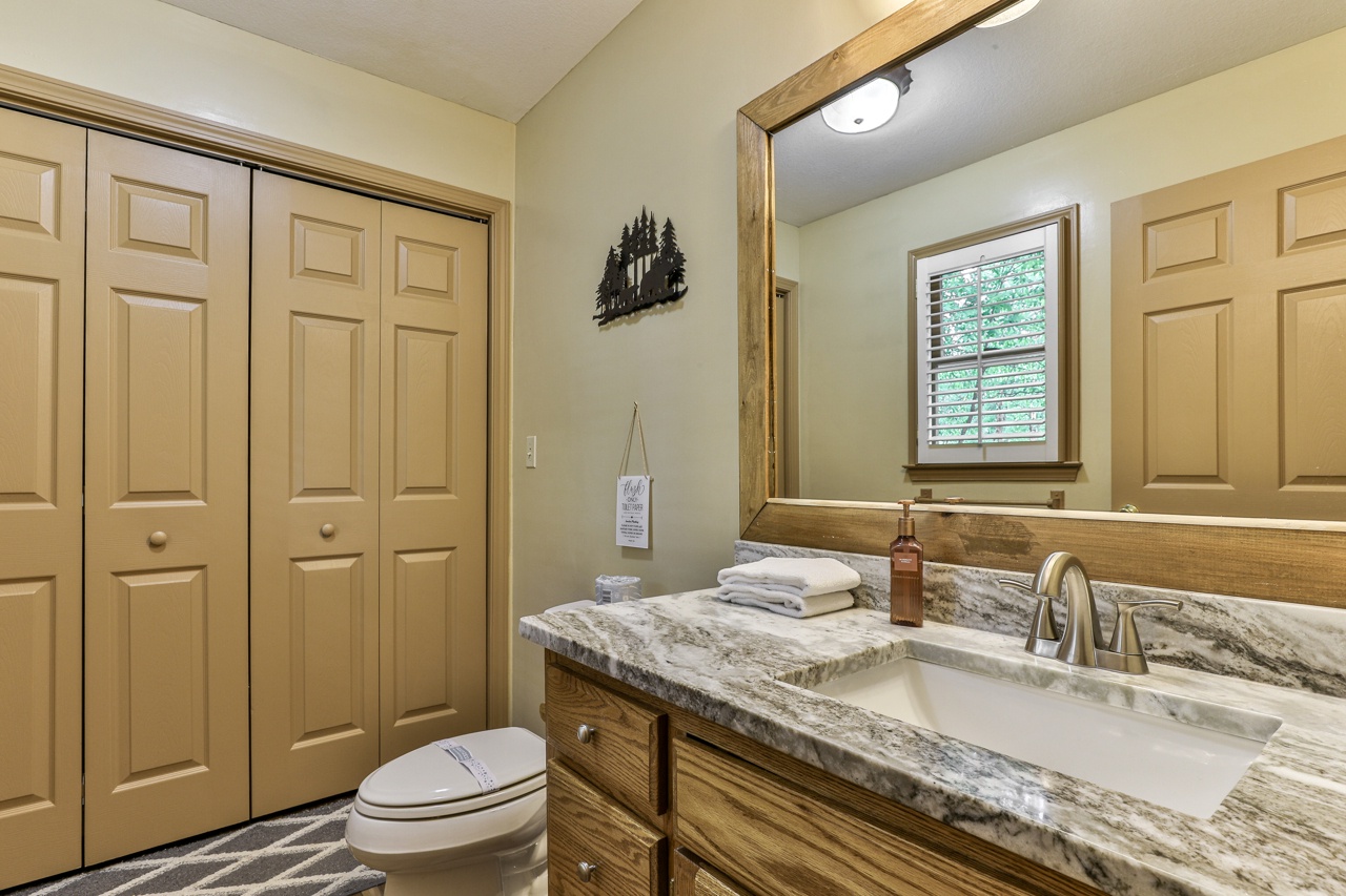 1/2 Bath on the main