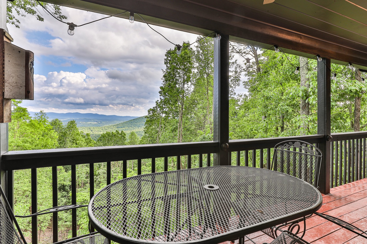 Outdoor Dining Area