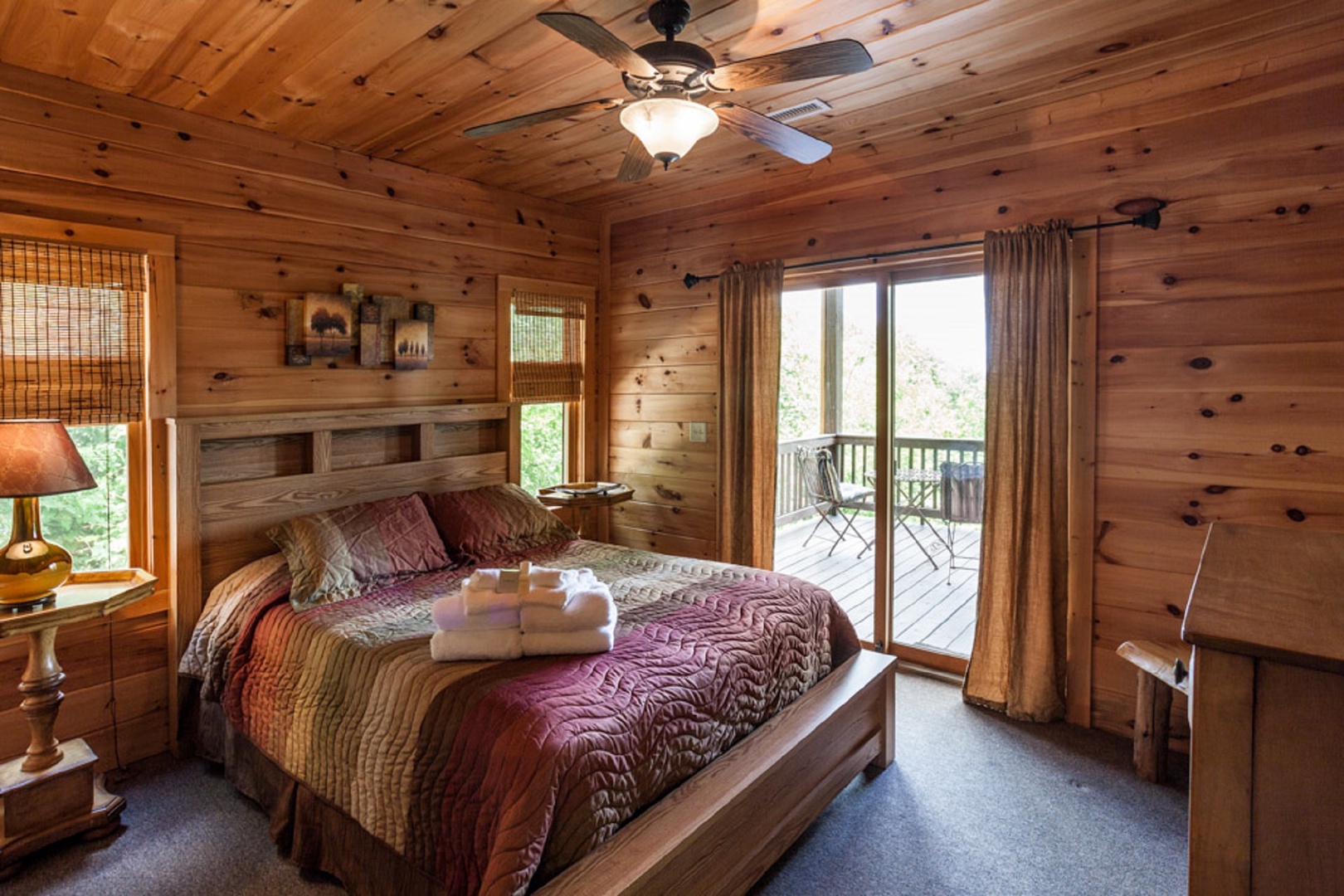 Queen Bedroom - Terrace Level