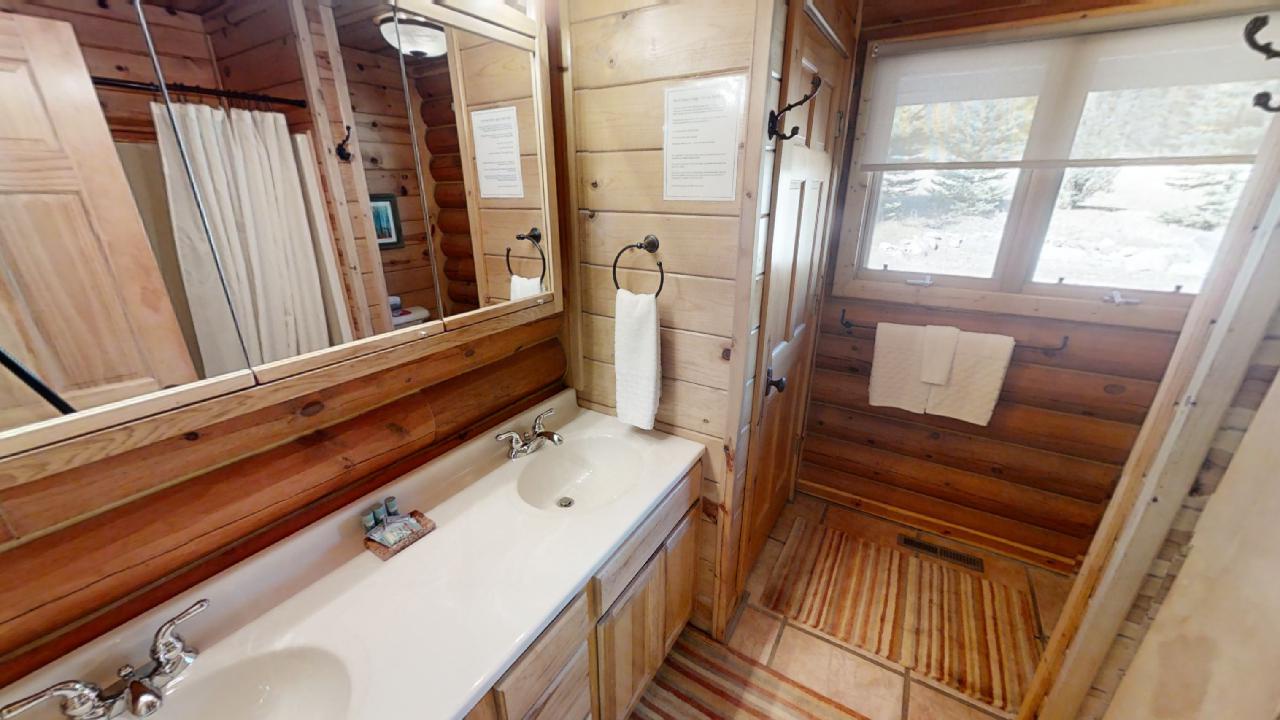 River-Chant-Master Bath