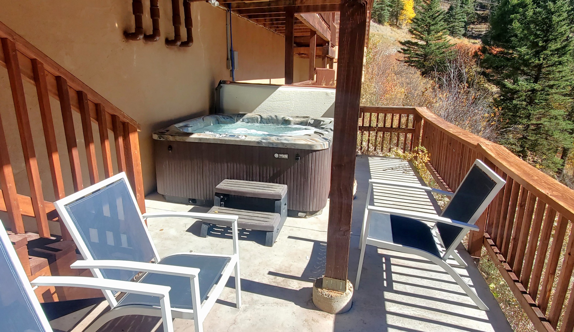 MRhottub1