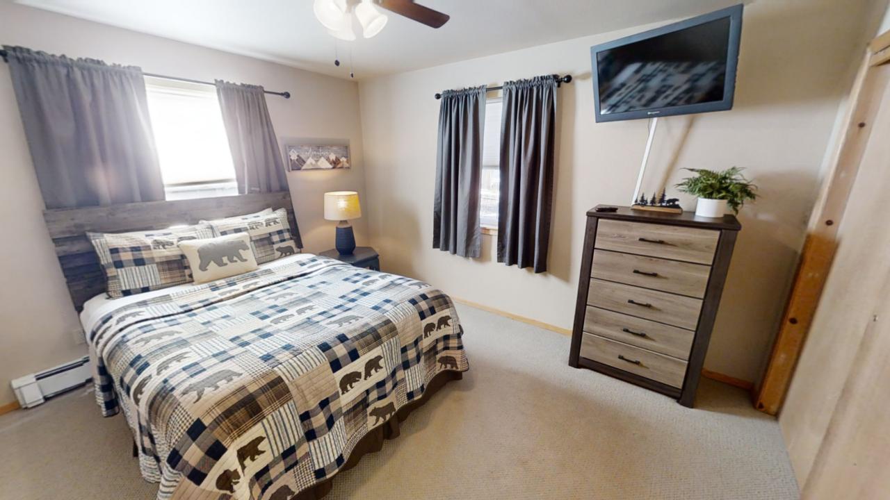McCues-Third Bedroom