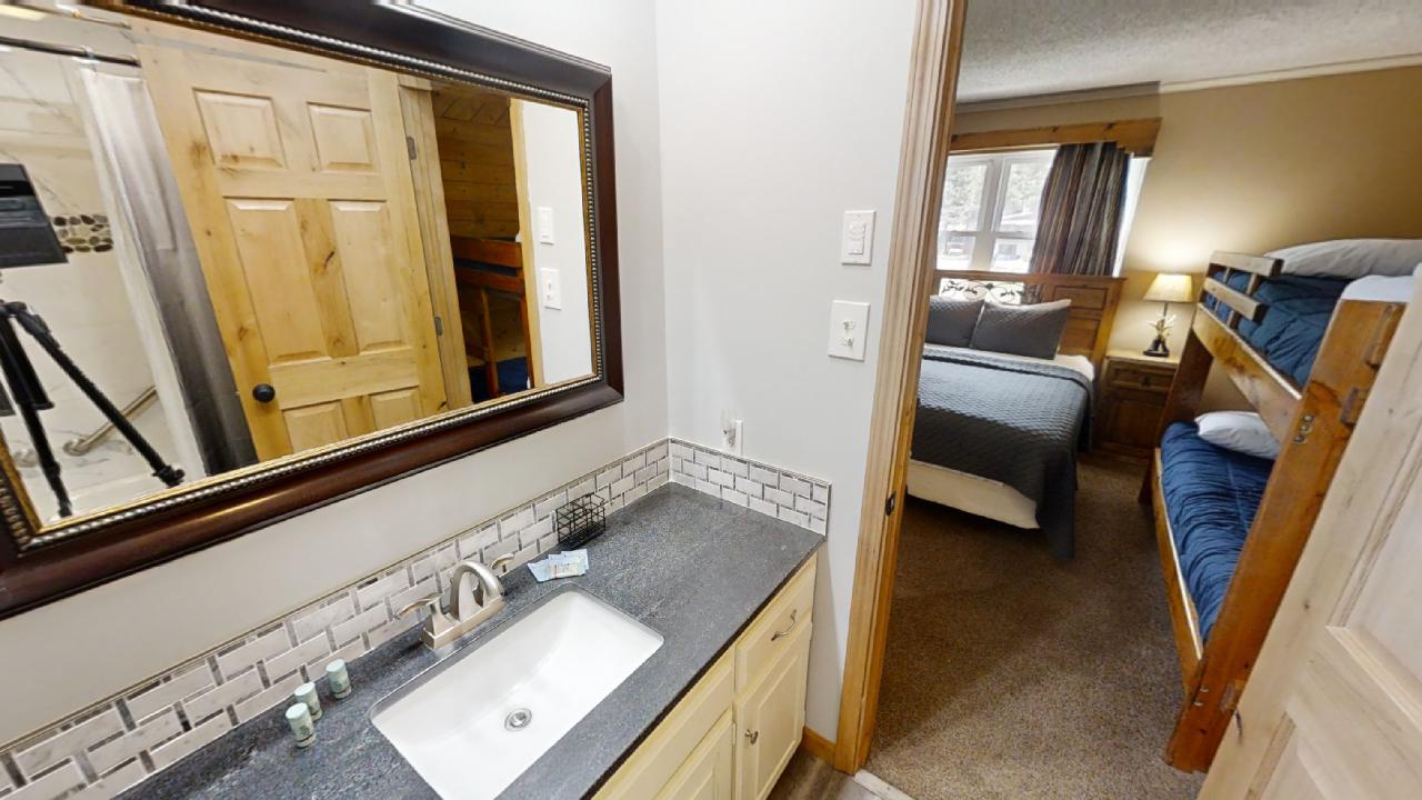 Claim-Jumper-Townhouse-1-09202023_110154