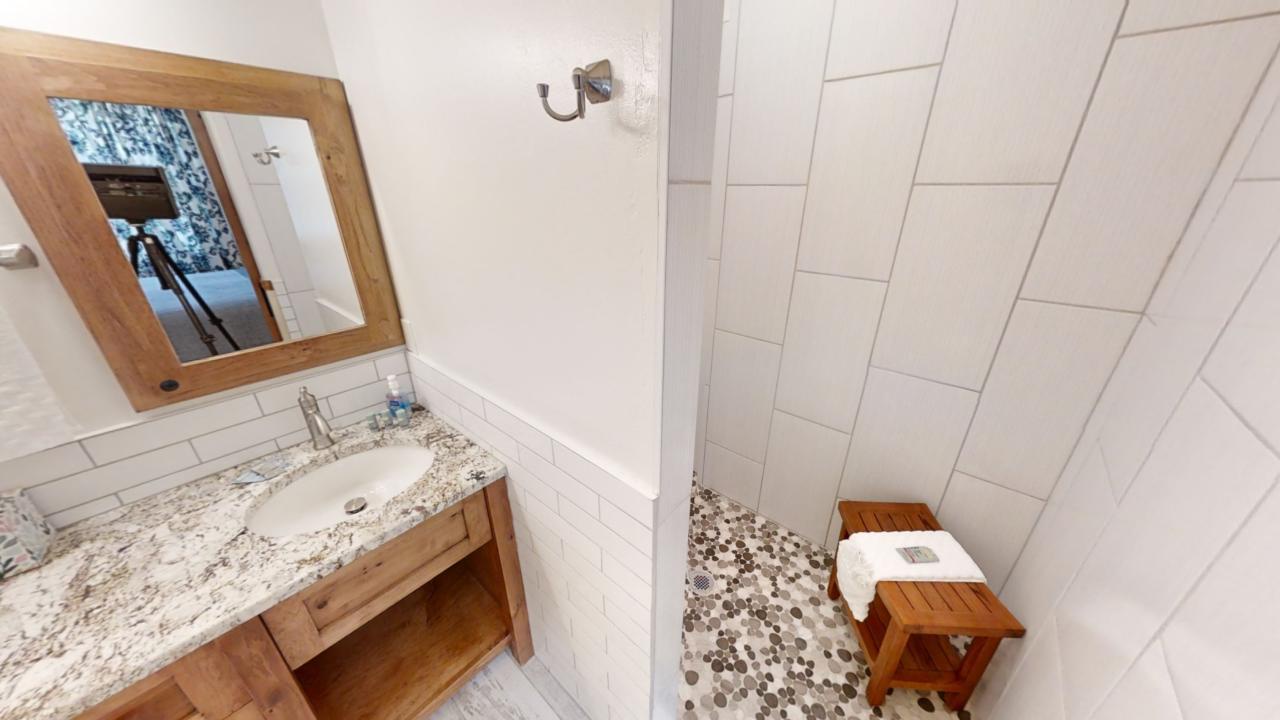 Blue-Heaven-2nd Bedroom Bath
