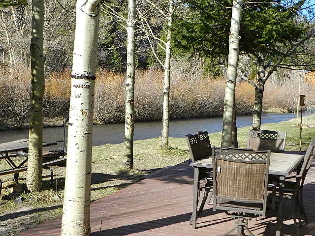 River Charm 7