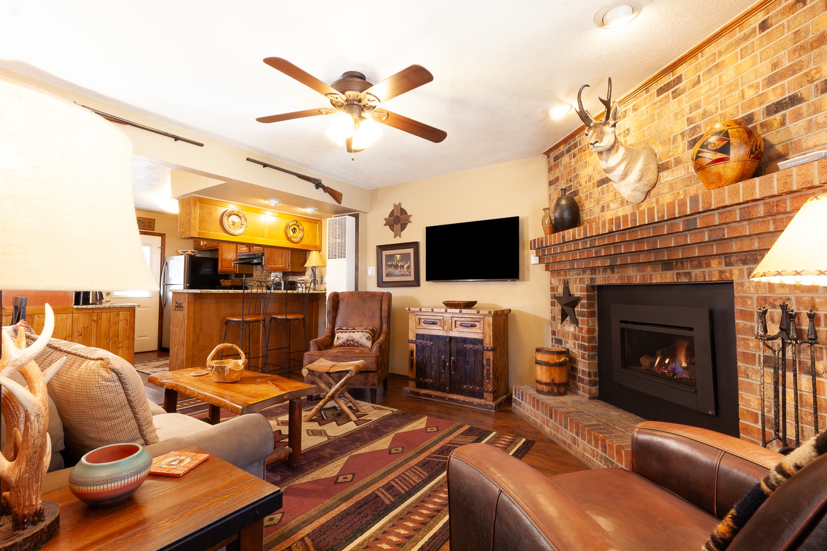 Grandview 1 Rustic Retreat