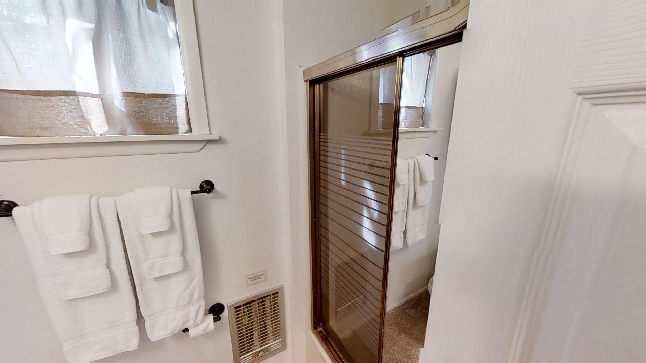Apt Bathroom 2