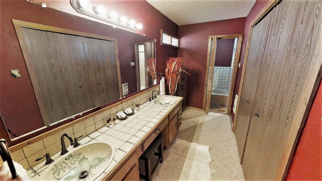 Bathroom 3 (1)