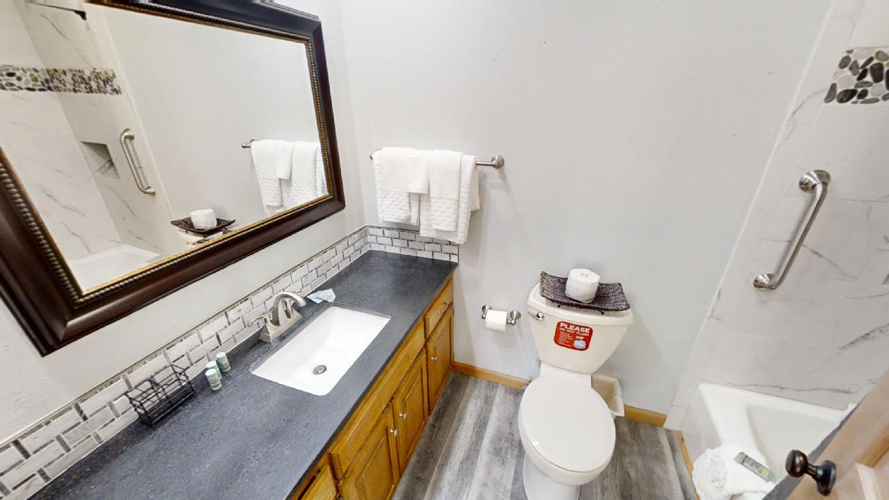 Claim-Jumper-Townhouse-1-09202023_105933