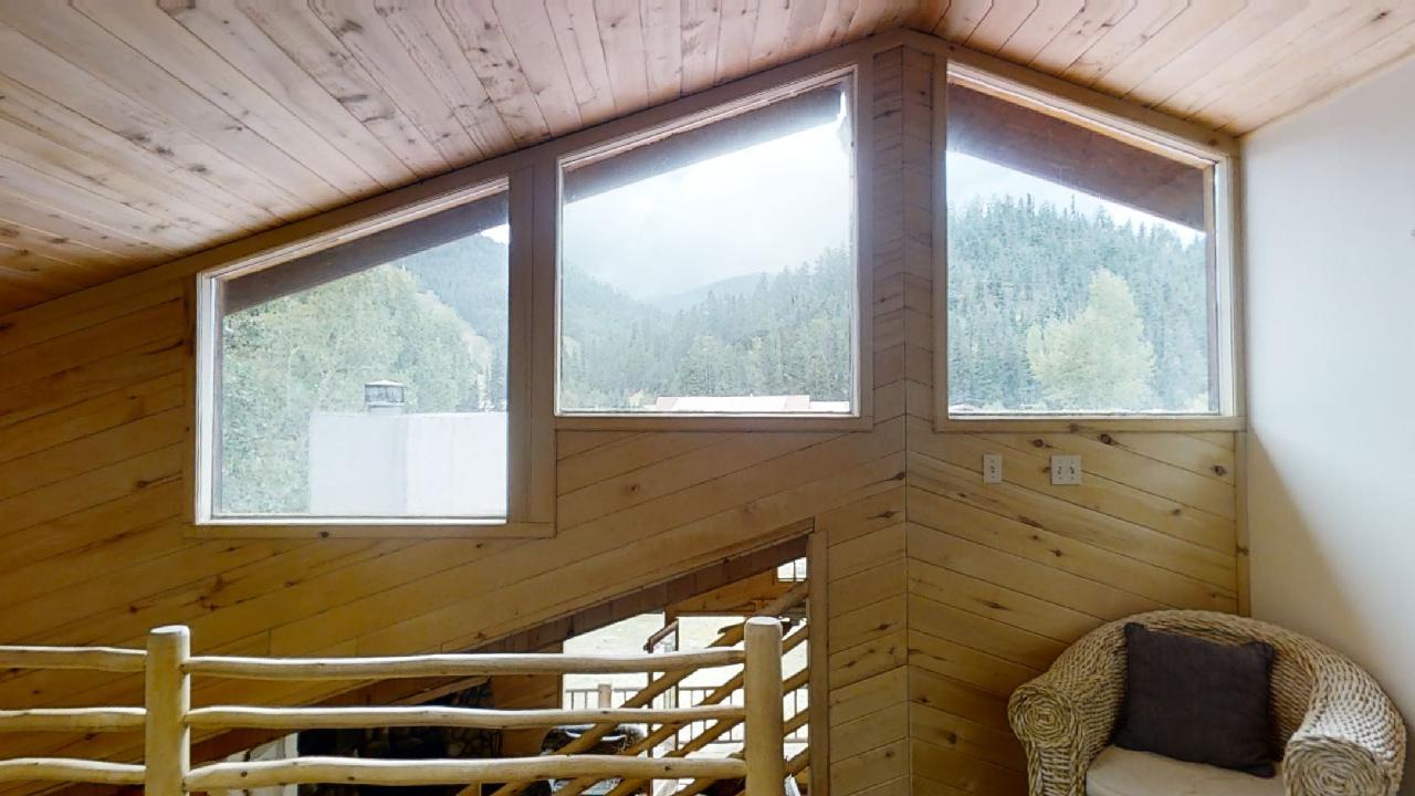 Ski-View-Chalet-09082021_102128