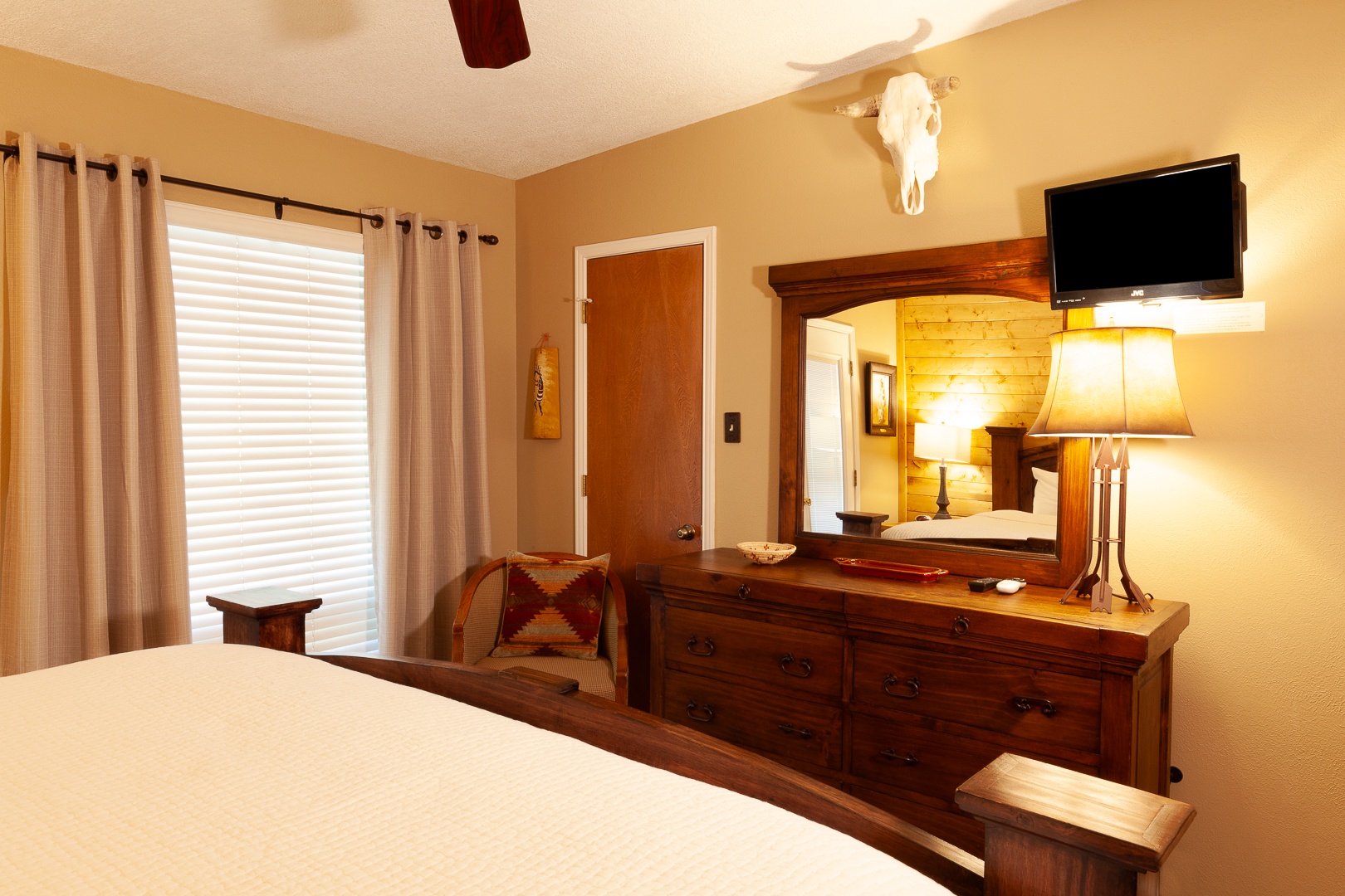 Grandview 1 Rustic Retreat