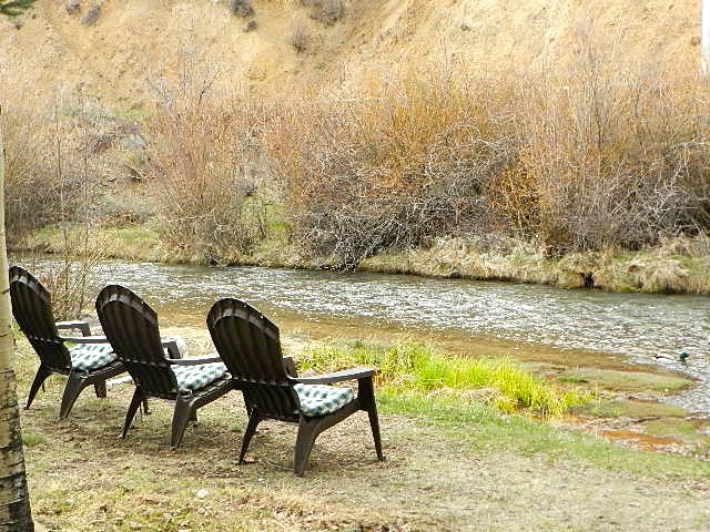 River Charm 9