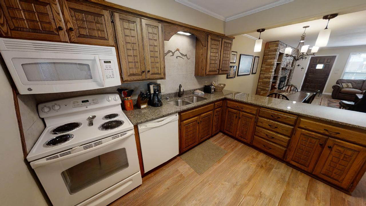 Claim-Jumper-Townhouse-5-06042022_093335