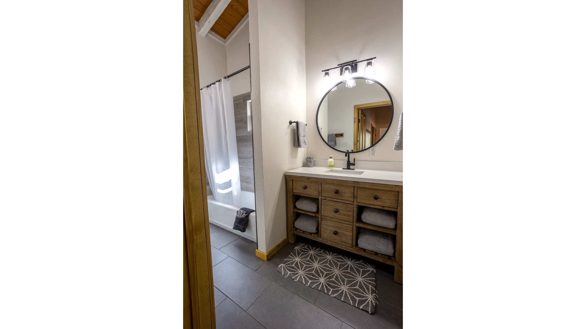 Bath Hall Vanity
