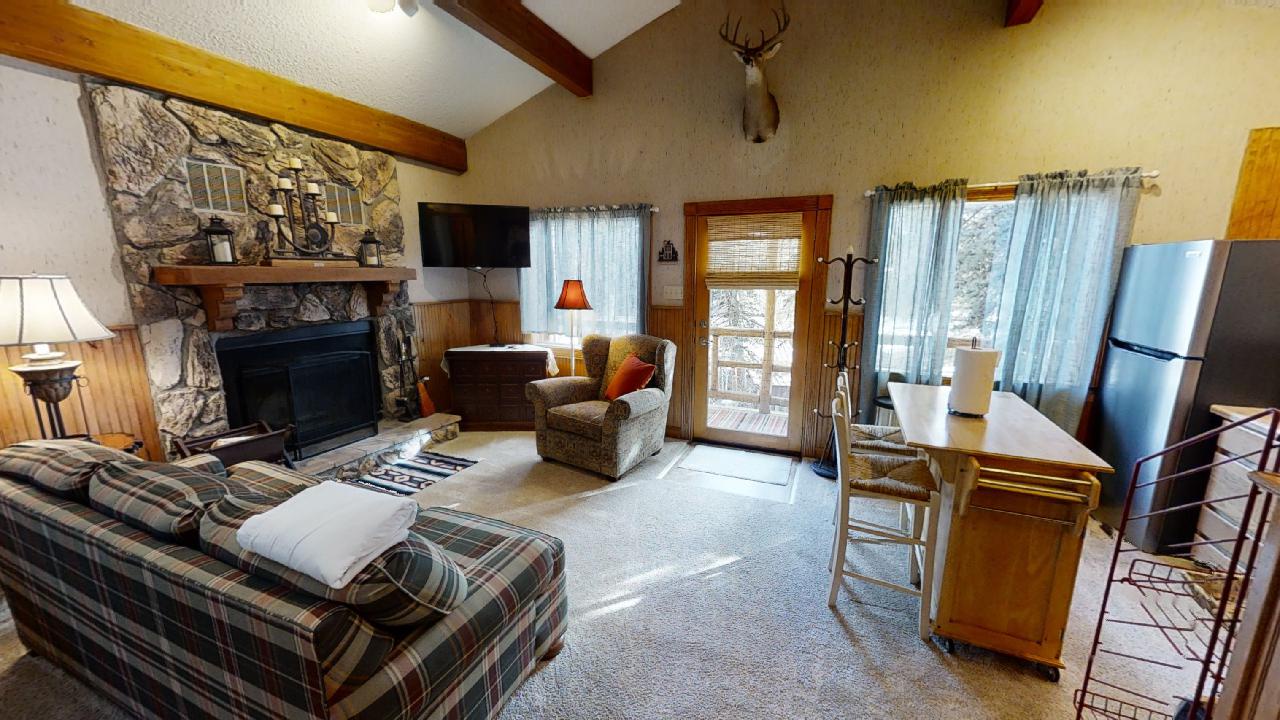 Apt Living Room
