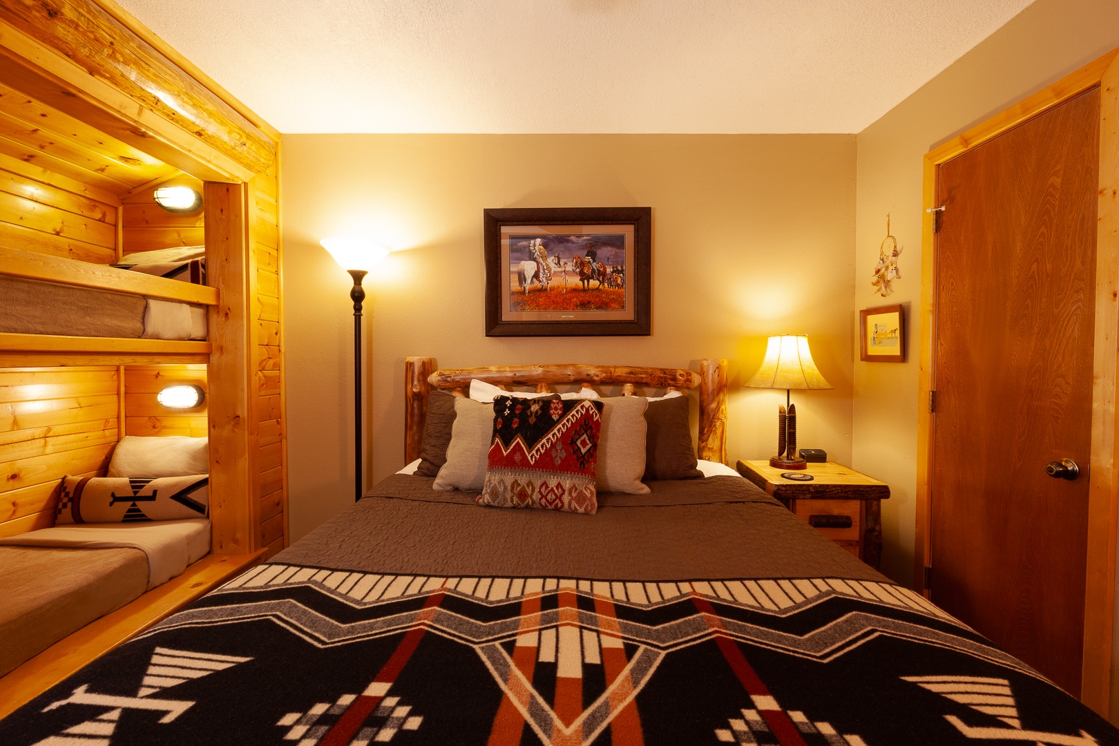 Grandview 1 Rustic Retreat