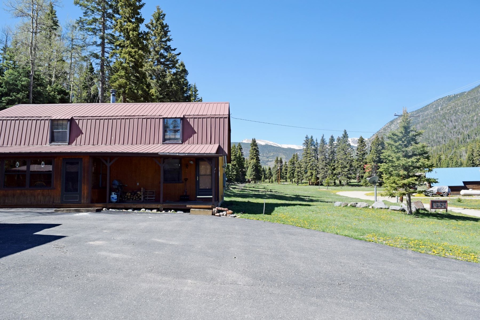 Roberts Trappers Lodge