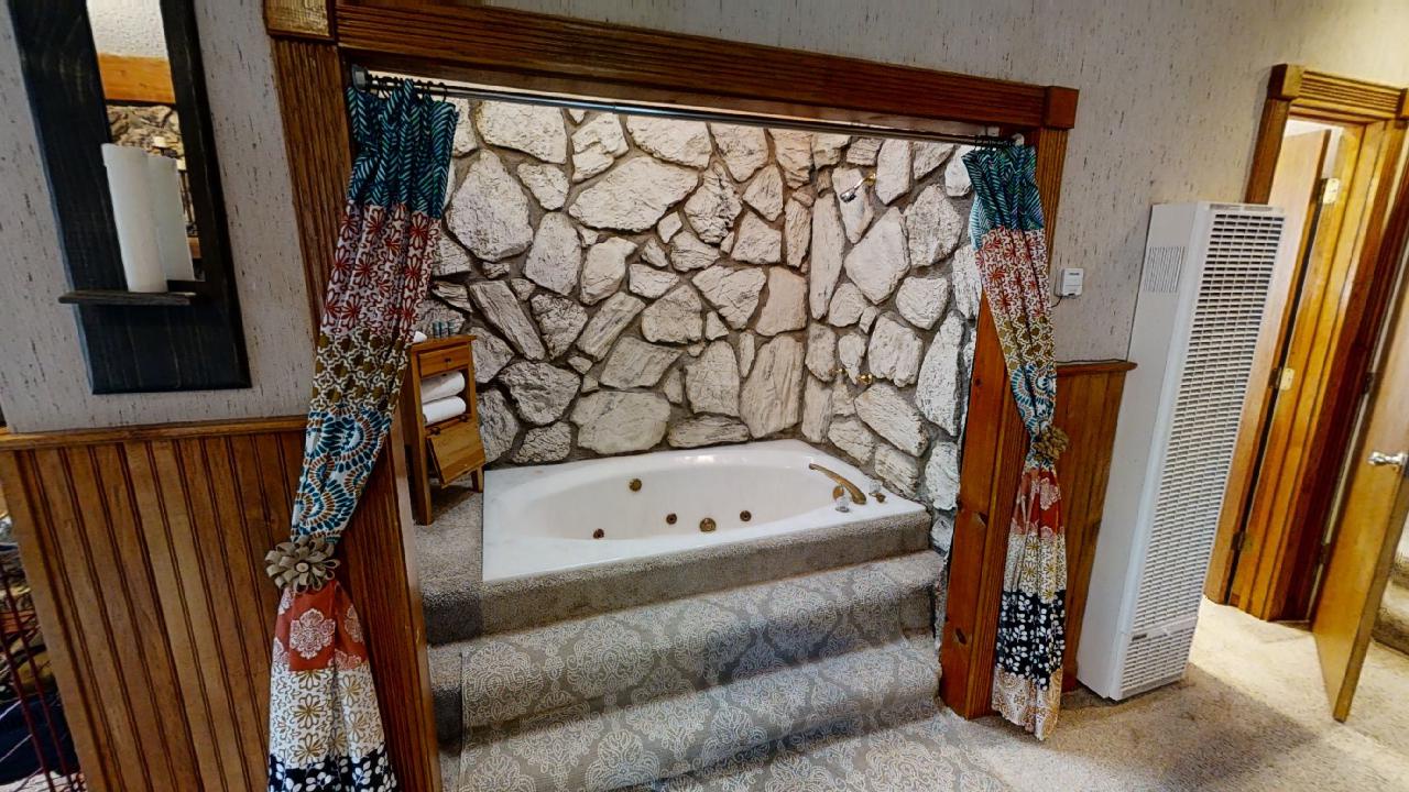 Jacuzzi