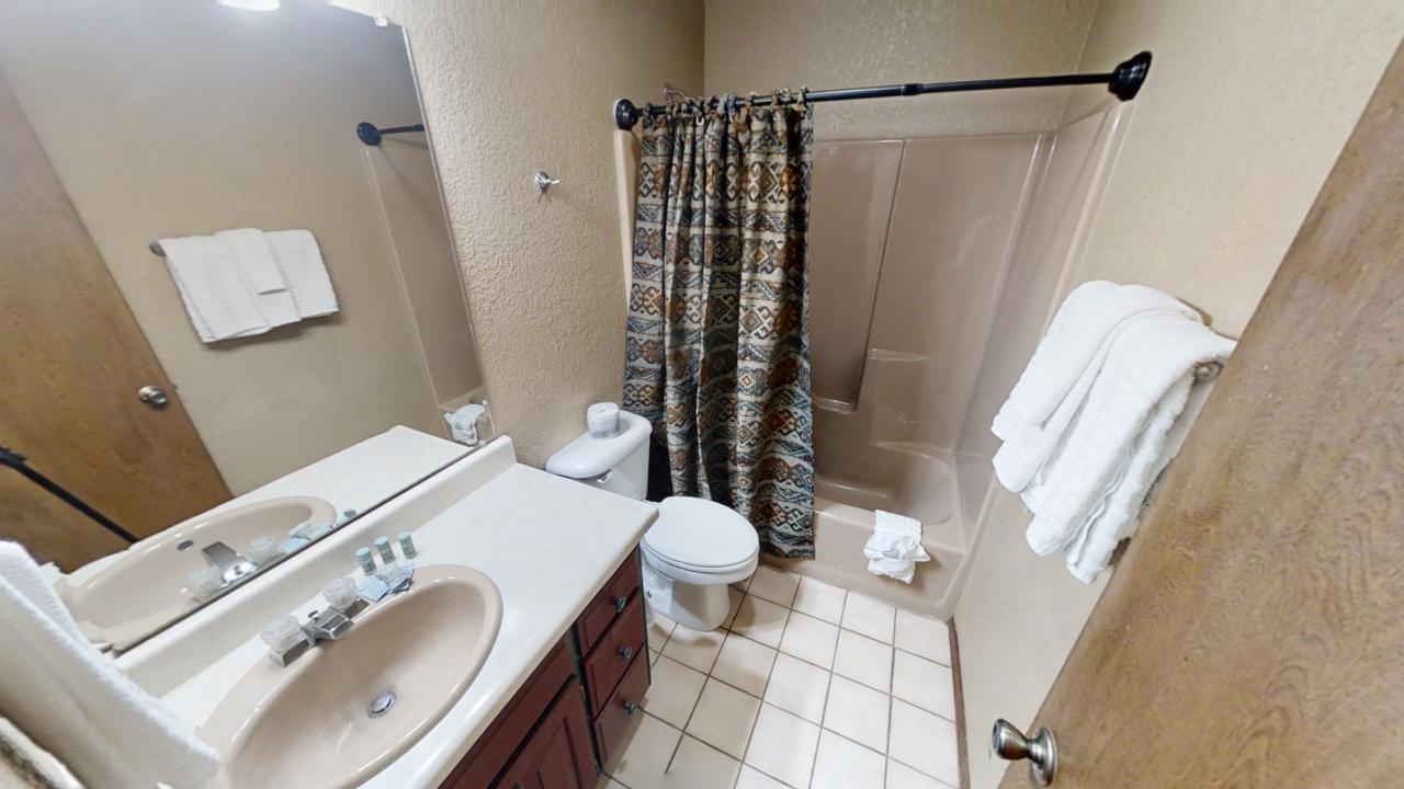 Wildwood-Downstair Bath