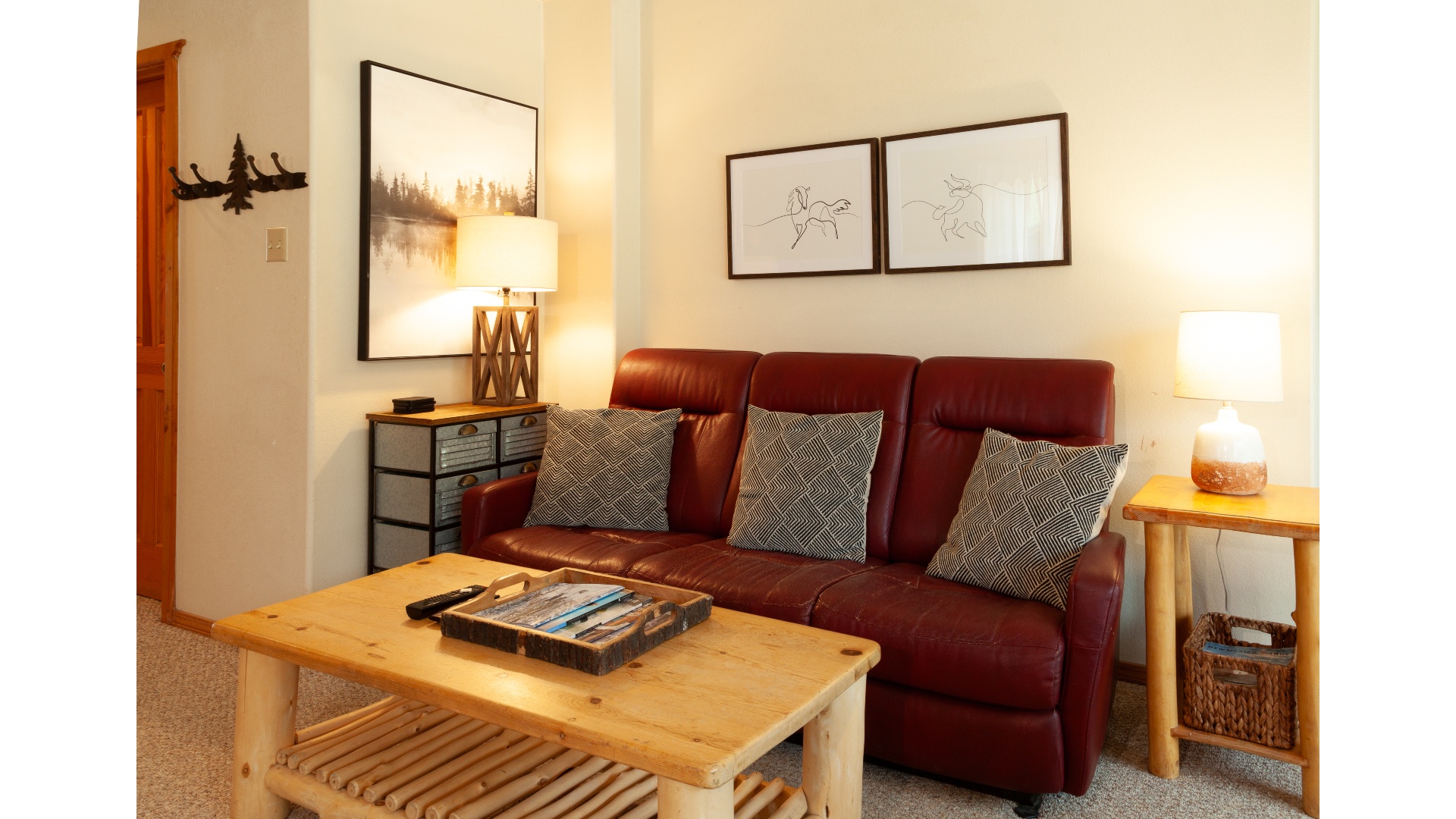 The Knotty Pine