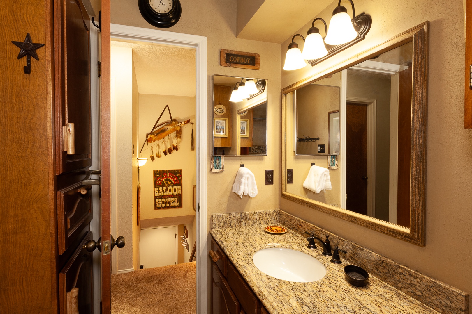 Grandview 1 Rustic Retreat