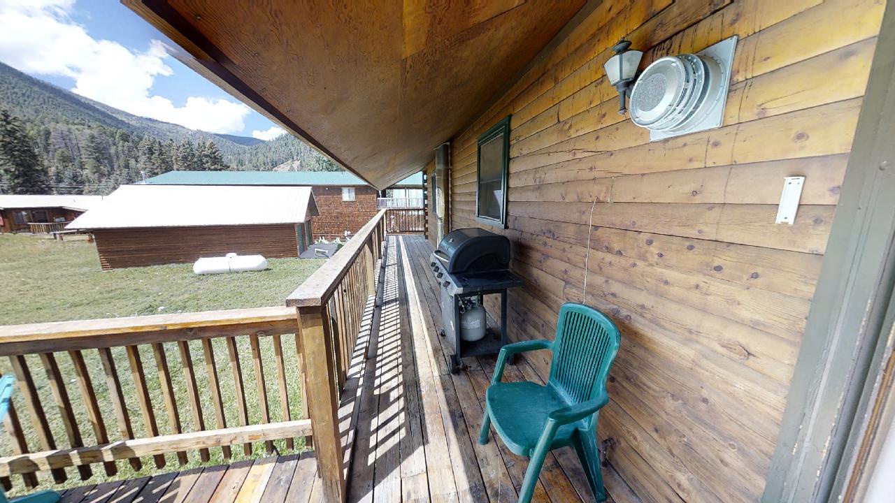 Bear-Valley-Cabin-08312021_124126