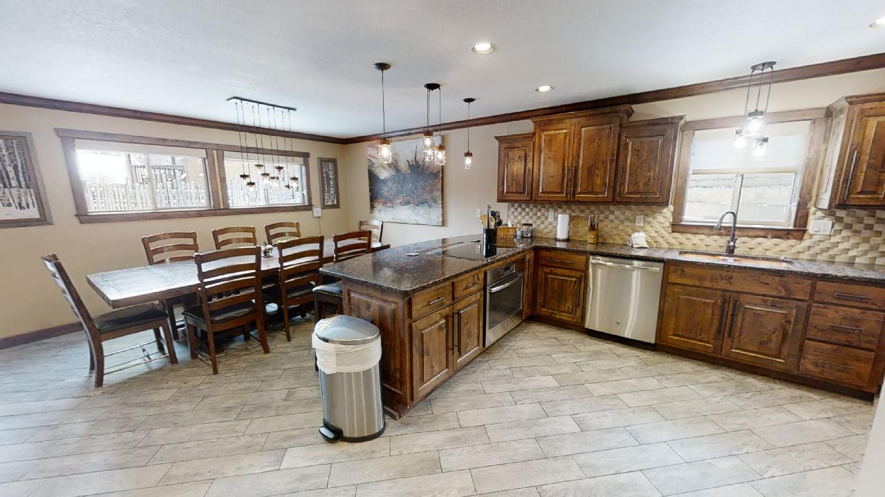 Trails-End-Kitchen